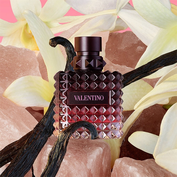 VALENTINO DONNA 香水　50ml 　ポーチ付き Valentino Born In Roma Donna Eau De Parfum Intense 50ml | Parcos